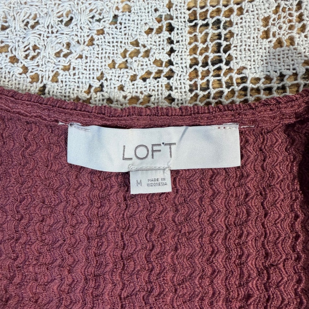 LOFT Womens Plum Burgundy Textured Tie Front Peplum Sleeveless Top Size M - Picture 5 of 9